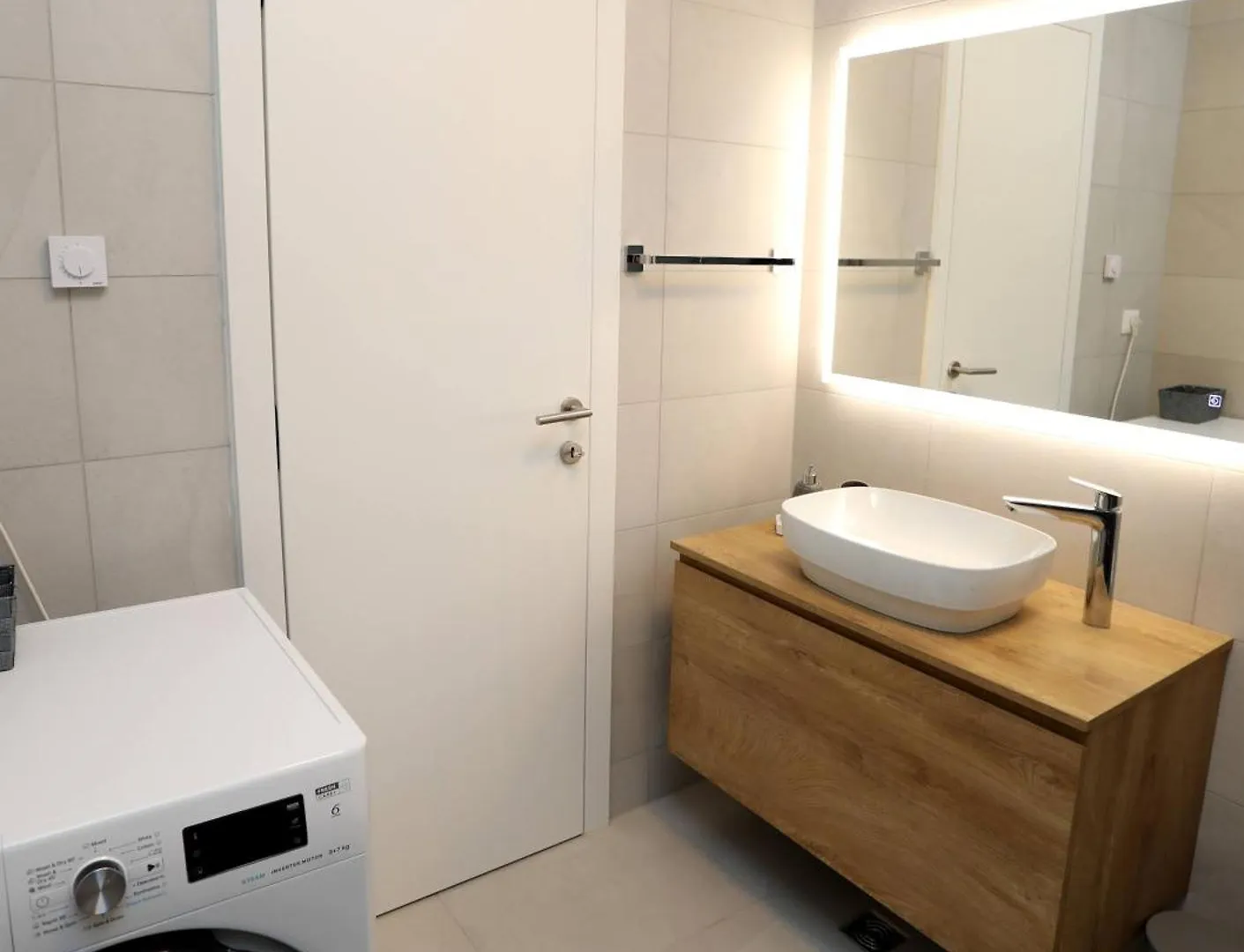 Apartment New Luxury Air-Conditioned Apartment, With Jacuzzi, Free Parking And Gardens Pula